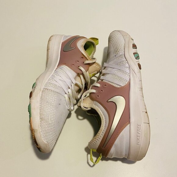 Nike Women's Free TR 7 White Metallic Silver Rose Pink  Size 8 - Picture 1 of 5